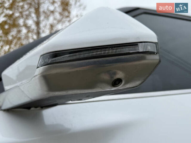 Белый Киа EV5, объемом двигателя 0 л и пробегом 28 тыс. км за 24999 $, фото 29 на Automoto.ua