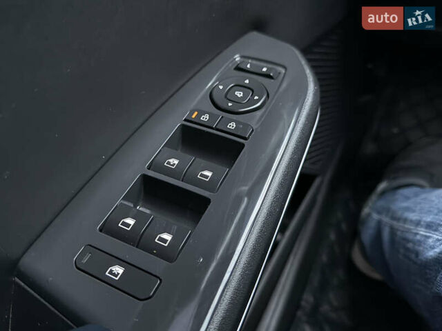 Белый Киа EV5, объемом двигателя 0 л и пробегом 28 тыс. км за 24999 $, фото 78 на Automoto.ua