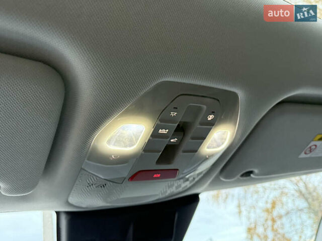 Белый Киа EV5, объемом двигателя 0 л и пробегом 28 тыс. км за 24999 $, фото 39 на Automoto.ua