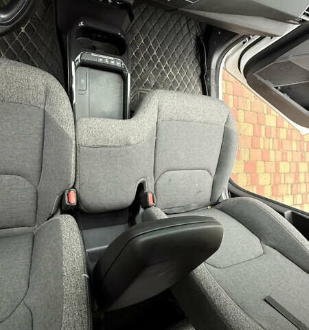 Белый Киа EV5, объемом двигателя 0 л и пробегом 19 тыс. км за 27000 $, фото 30 на Automoto.ua