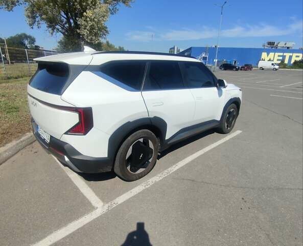 Кіа EV5 2024 у Дніпро (Дніпропетровську) на Automoto.ua Білий Кіа EV5, об'ємом двигуна 0 л та пробігом 4 тис. км за 32300 $, фото 15 на Automoto.ua