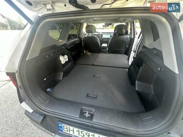 Белый Киа EV5, объемом двигателя 0 л и пробегом 5 тыс. км за 31900 $, фото 28 на Automoto.ua