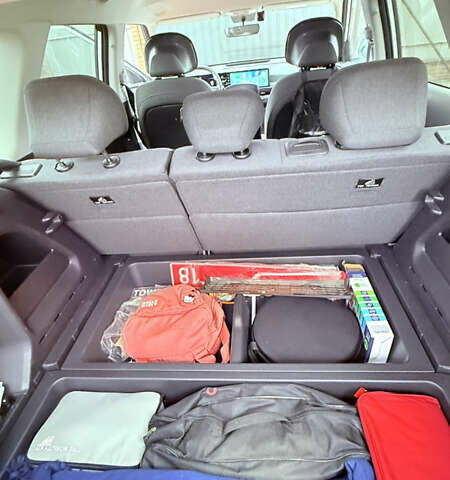 Белый Киа EV5, объемом двигателя 0 л и пробегом 19 тыс. км за 27000 $, фото 22 на Automoto.ua