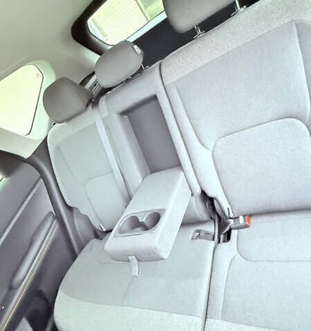 Белый Киа EV5, объемом двигателя 0 л и пробегом 19 тыс. км за 27000 $, фото 17 на Automoto.ua