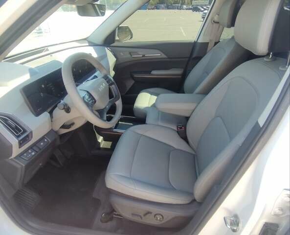 Кіа EV5 2024 у Дніпро (Дніпропетровську) на Automoto.ua Білий Кіа EV5, об'ємом двигуна 0 л та пробігом 4 тис. км за 32300 $, фото 19 на Automoto.ua