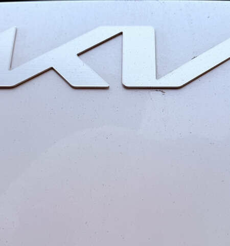 Белый Киа EV5, объемом двигателя 0 л и пробегом 19 тыс. км за 27000 $, фото 28 на Automoto.ua