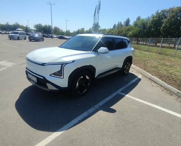 Кіа EV5 2024 у Дніпро (Дніпропетровську) на Automoto.ua Білий Кіа EV5, об'ємом двигуна 0 л та пробігом 4 тис. км за 32300 $, фото 11 на Automoto.ua
