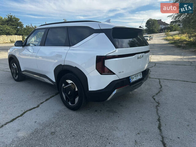 Белый Киа EV5, объемом двигателя 0 л и пробегом 5 тыс. км за 31900 $, фото 7 на Automoto.ua