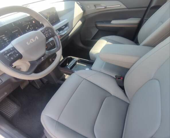 Кіа EV5 2024 у Дніпро (Дніпропетровську) на Automoto.ua Білий Кіа EV5, об'ємом двигуна 0 л та пробігом 4 тис. км за 32300 $, фото 28 на Automoto.ua