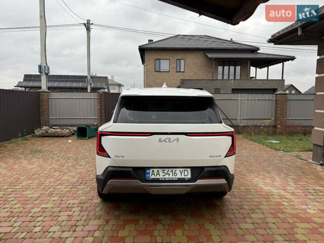 Белый Киа EV5, объемом двигателя 0 л и пробегом 19 тыс. км за 27000 $, фото 14 на Automoto.ua