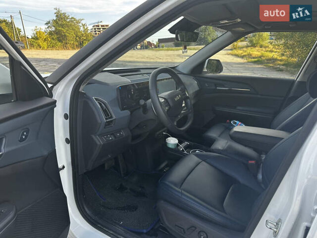 Белый Киа EV5, объемом двигателя 0 л и пробегом 5 тыс. км за 31900 $, фото 16 на Automoto.ua