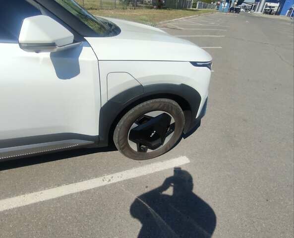 Кіа EV5 2024 у Дніпро (Дніпропетровську) на Automoto.ua Білий Кіа EV5, об'ємом двигуна 0 л та пробігом 4 тис. км за 32300 $, фото 12 на Automoto.ua