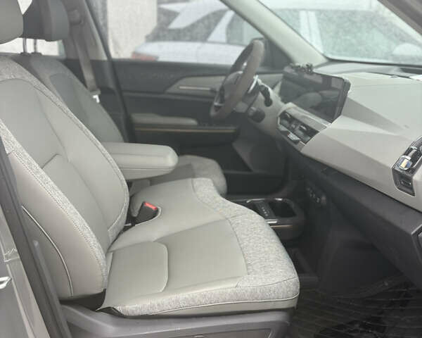 Черный Киа EV5, объемом двигателя 0 л и пробегом 20 тыс. км за 22500 $, фото 13 на Automoto.ua