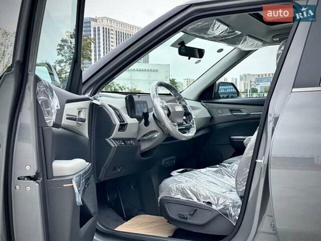 Киа EV5 2024 в Киеве на Automoto.ua Серый Киа EV5, объемом двигателя 0 л и пробегом 23 тыс. км за 22000 $, фото 8 на Automoto.ua