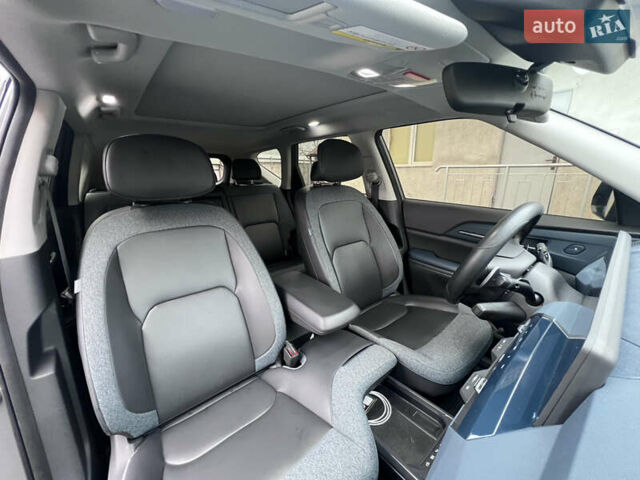 Серый Киа EV5, объемом двигателя 0 л и пробегом 32 тыс. км за 27500 $, фото 10 на Automoto.ua