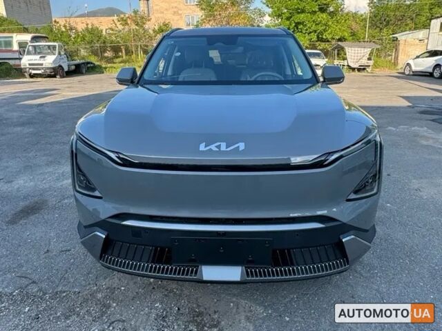 Серый Киа EV5, объемом двигателя 0 л и пробегом 0 тыс. км за 26700 $, фото 1 на Automoto.ua