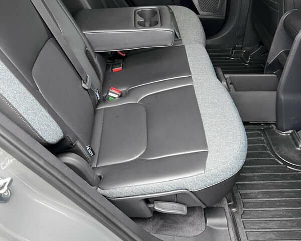 Серый Киа EV5, объемом двигателя 0 л и пробегом 32 тыс. км за 27500 $, фото 9 на Automoto.ua