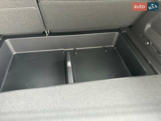 Киа EV5 2024 в Ивано-Франковске на Automoto.ua Серый Киа EV5, объемом двигателя 0 л и пробегом 10 тыс. км за 22900 $, фото 16 на Automoto.ua