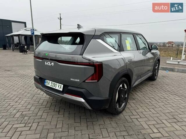 Сірий Кіа EV5, об'ємом двигуна 0 л та пробігом 1 тис. км за 32000 $, фото 4 на Automoto.ua