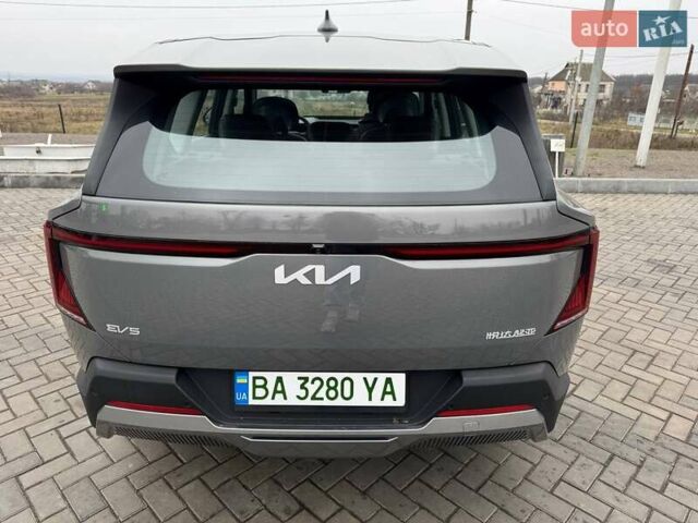 Сірий Кіа EV5, об'ємом двигуна 0 л та пробігом 1 тис. км за 32000 $, фото 5 на Automoto.ua