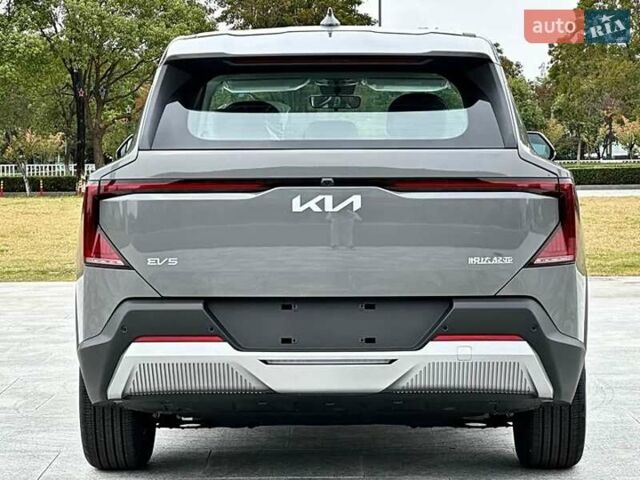 Киа EV5 2024 в Киеве на Automoto.ua Серый Киа EV5, объемом двигателя 0 л и пробегом 23 тыс. км за 22000 $, фото 5 на Automoto.ua