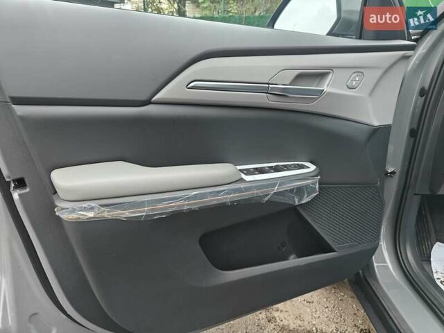 Серый Киа EV5, объемом двигателя 0 л и пробегом 1 тыс. км за 34500 $, фото 38 на Automoto.ua