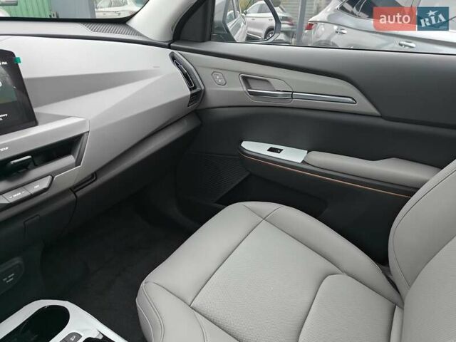 Серый Киа EV5, объемом двигателя 0 л и пробегом 1 тыс. км за 34500 $, фото 34 на Automoto.ua