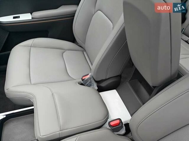 Серый Киа EV5, объемом двигателя 0 л и пробегом 1 тыс. км за 34500 $, фото 18 на Automoto.ua