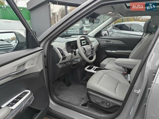 Серый Киа EV5, объемом двигателя 0 л и пробегом 1 тыс. км за 34500 $, фото 14 на Automoto.ua