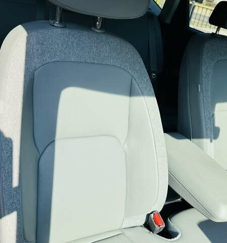 Синий Киа EV5, объемом двигателя 0 л и пробегом 19 тыс. км за 27500 $, фото 12 на Automoto.ua