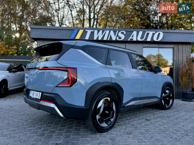 Синий Киа EV5, объемом двигателя 0 л и пробегом 19 тыс. км за 28500 $, фото 18 на Automoto.ua