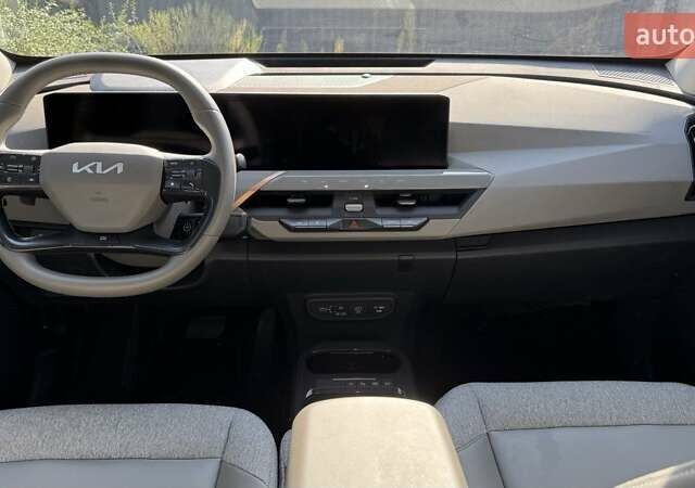 Синій Кіа EV5, об'ємом двигуна 0 л та пробігом 19 тис. км за 28100 $, фото 10 на Automoto.ua