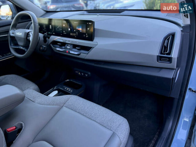 Синий Киа EV5, объемом двигателя 0 л и пробегом 19 тыс. км за 28500 $, фото 28 на Automoto.ua