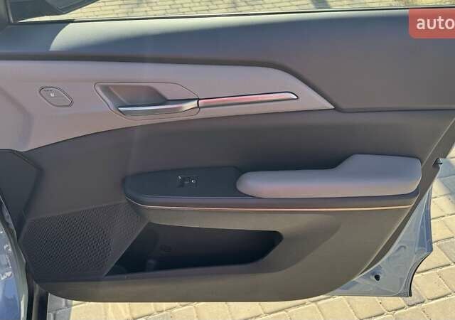 Синій Кіа EV5, об'ємом двигуна 0 л та пробігом 19 тис. км за 28100 $, фото 16 на Automoto.ua
