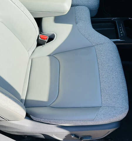 Синий Киа EV5, объемом двигателя 0 л и пробегом 19 тыс. км за 27500 $, фото 13 на Automoto.ua