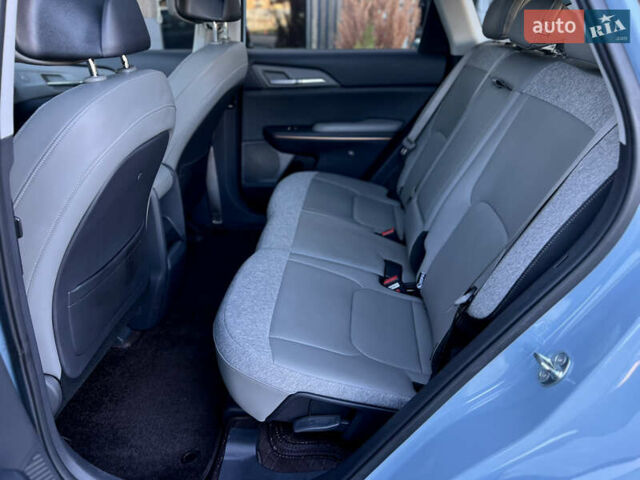 Синий Киа EV5, объемом двигателя 0 л и пробегом 19 тыс. км за 28500 $, фото 7 на Automoto.ua
