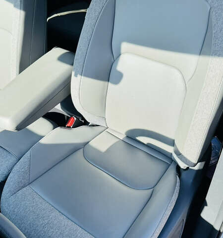 Синий Киа EV5, объемом двигателя 0 л и пробегом 19 тыс. км за 27500 $, фото 10 на Automoto.ua