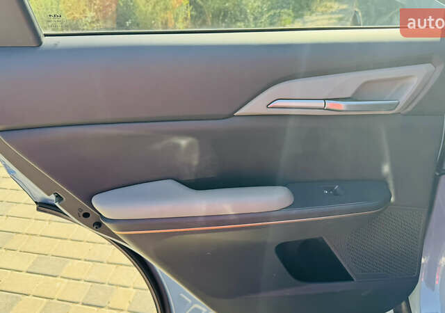 Синий Киа EV5, объемом двигателя 0 л и пробегом 19 тыс. км за 27500 $, фото 17 на Automoto.ua