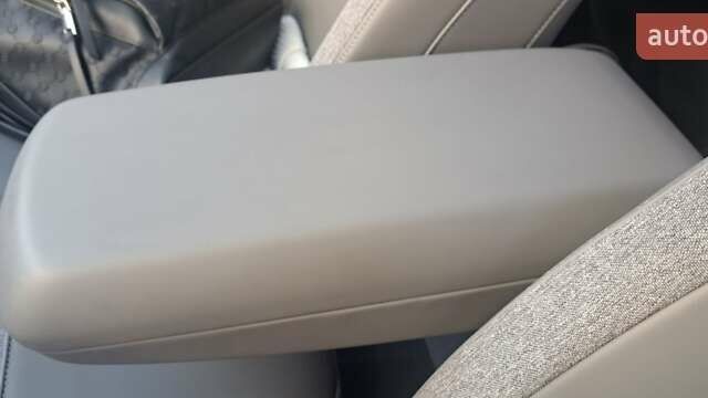 Зеленый Киа EV5, объемом двигателя 0 л и пробегом 17 тыс. км за 25500 $, фото 6 на Automoto.ua