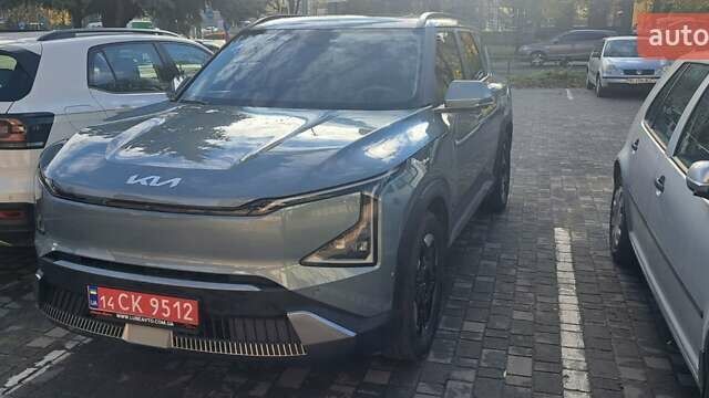 Зеленый Киа EV5, объемом двигателя 0 л и пробегом 17 тыс. км за 25500 $, фото 3 на Automoto.ua