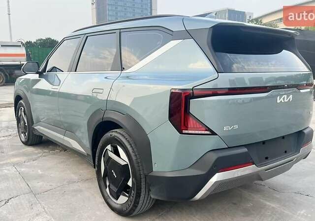 Киа EV5 2023 в Львове на Automoto.ua Зеленый Киа EV5, объемом двигателя 0 л и пробегом 17 тыс. км за 23000 $, фото 1 на Automoto.ua