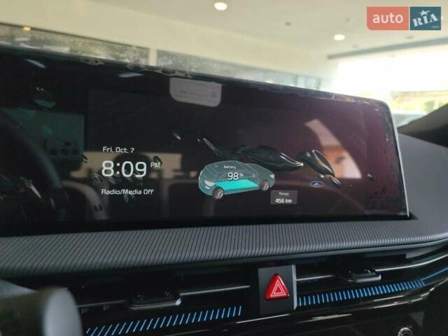 Белый Киа EV6, объемом двигателя 0 л и пробегом 2 тыс. км за 45500 $, фото 24 на Automoto.ua