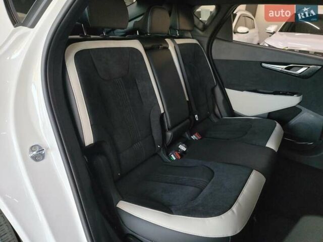 Белый Киа EV6, объемом двигателя 0 л и пробегом 2 тыс. км за 45500 $, фото 34 на Automoto.ua