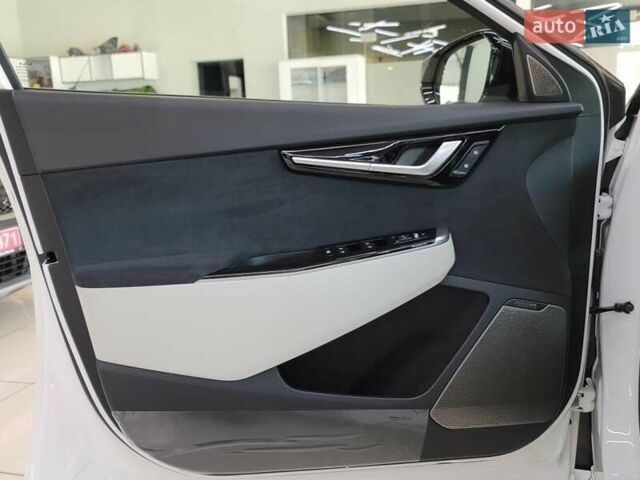 Белый Киа EV6, объемом двигателя 0 л и пробегом 2 тыс. км за 45500 $, фото 14 на Automoto.ua
