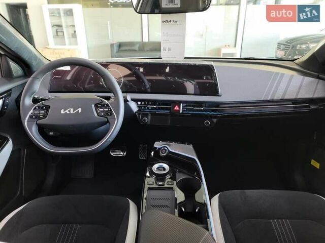 Белый Киа EV6, объемом двигателя 0 л и пробегом 2 тыс. км за 45500 $, фото 29 на Automoto.ua