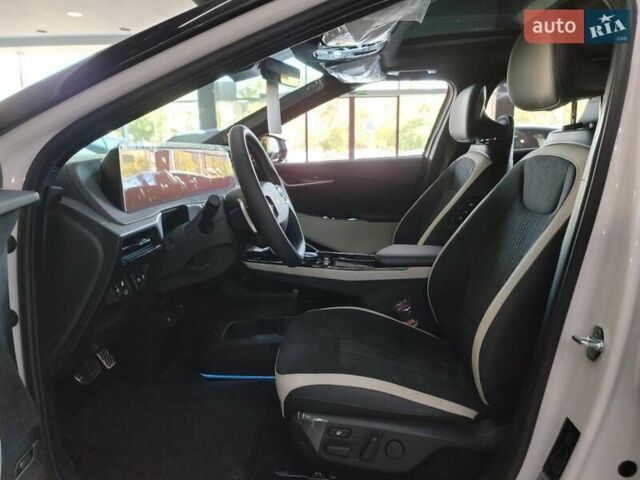 Белый Киа EV6, объемом двигателя 0 л и пробегом 2 тыс. км за 45500 $, фото 30 на Automoto.ua