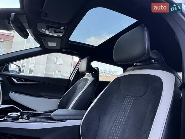 Белый Киа EV6, объемом двигателя 0 л и пробегом 160 тыс. км за 23900 $, фото 10 на Automoto.ua