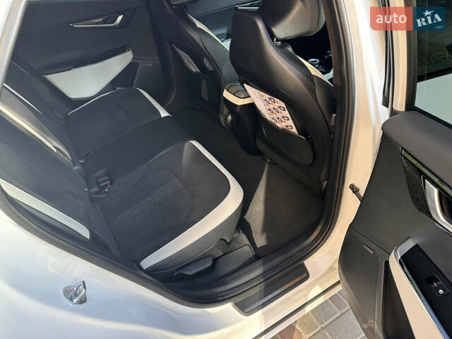 Белый Киа EV6, объемом двигателя 0 л и пробегом 23 тыс. км за 29000 $, фото 15 на Automoto.ua