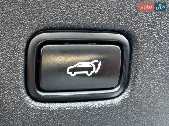 Белый Киа EV6, объемом двигателя 0 л и пробегом 160 тыс. км за 23900 $, фото 26 на Automoto.ua