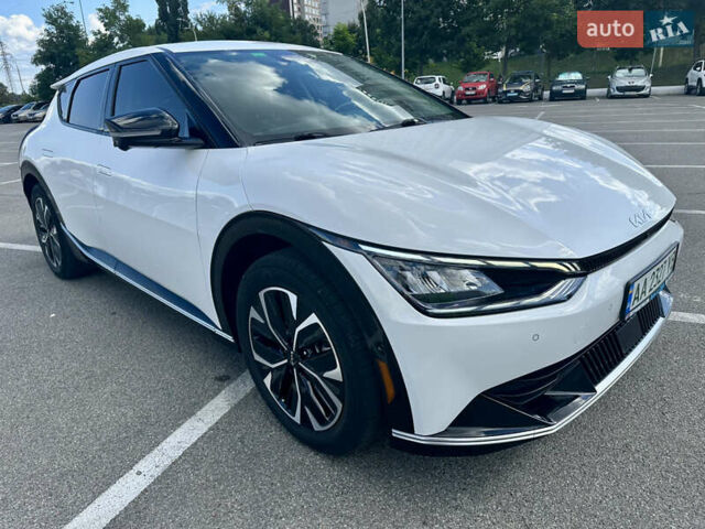 Белый Киа EV6, объемом двигателя 0 л и пробегом 59 тыс. км за 28000 $, фото 16 на Automoto.ua